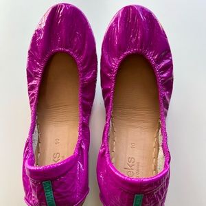 Ultra Violet Patent Leather Tieks